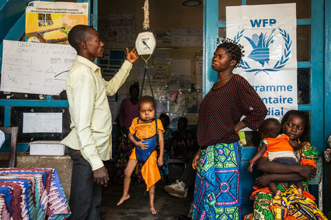 Child malnutrition clinic in DRC