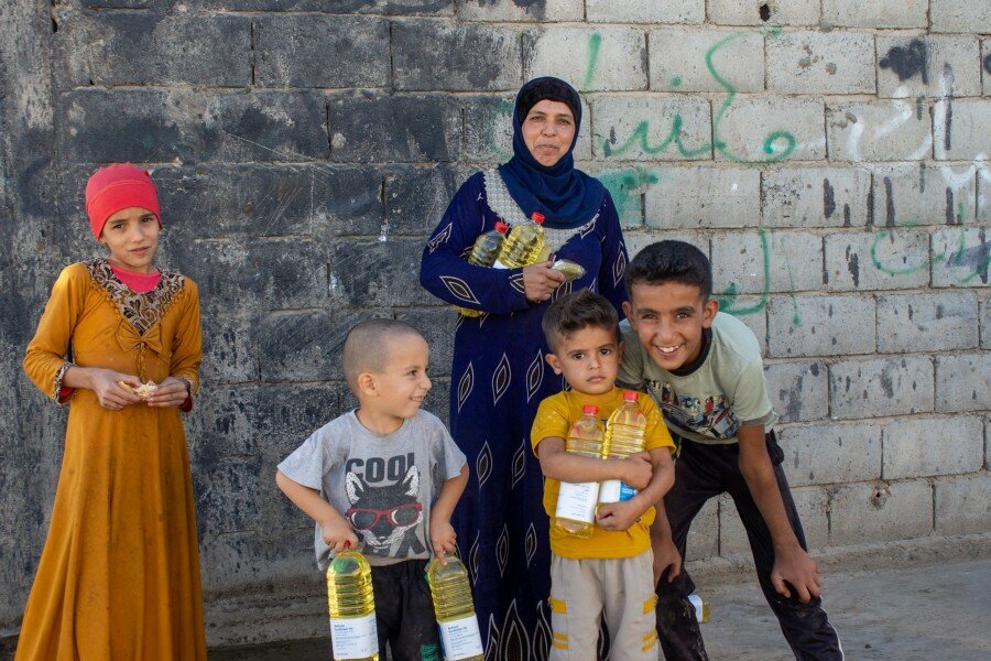 Each month, 4.8 million Syrians receive food from WFP. Photos: WFP/Taha Huseen