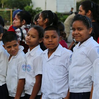 School children on a line. Photo: WFP/Juan Montes